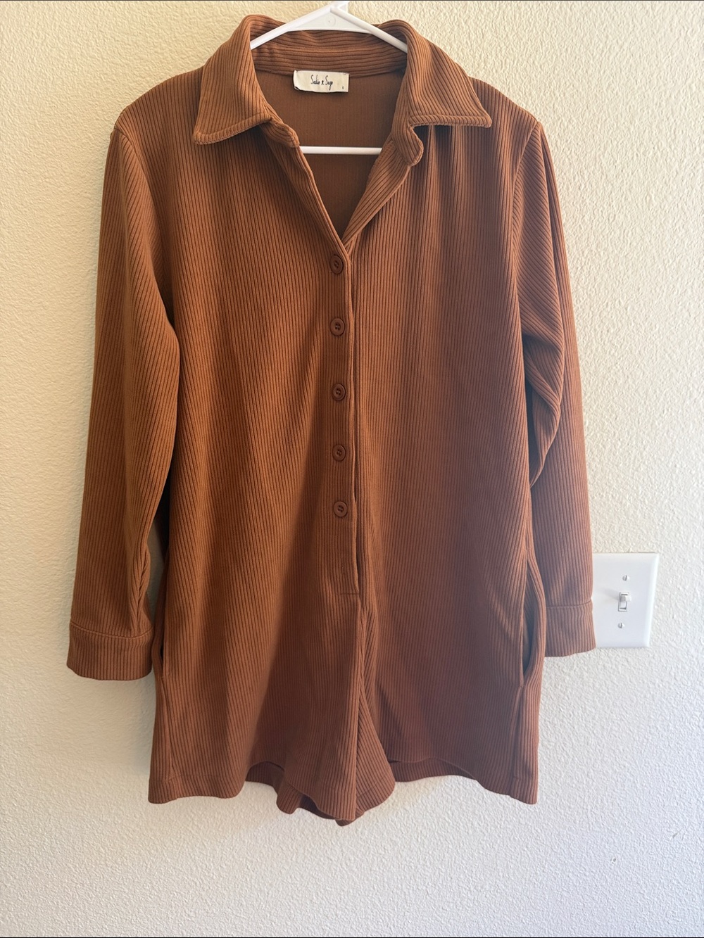 Sadie & Sage Rust Brown Ribbed Button-Front Romper